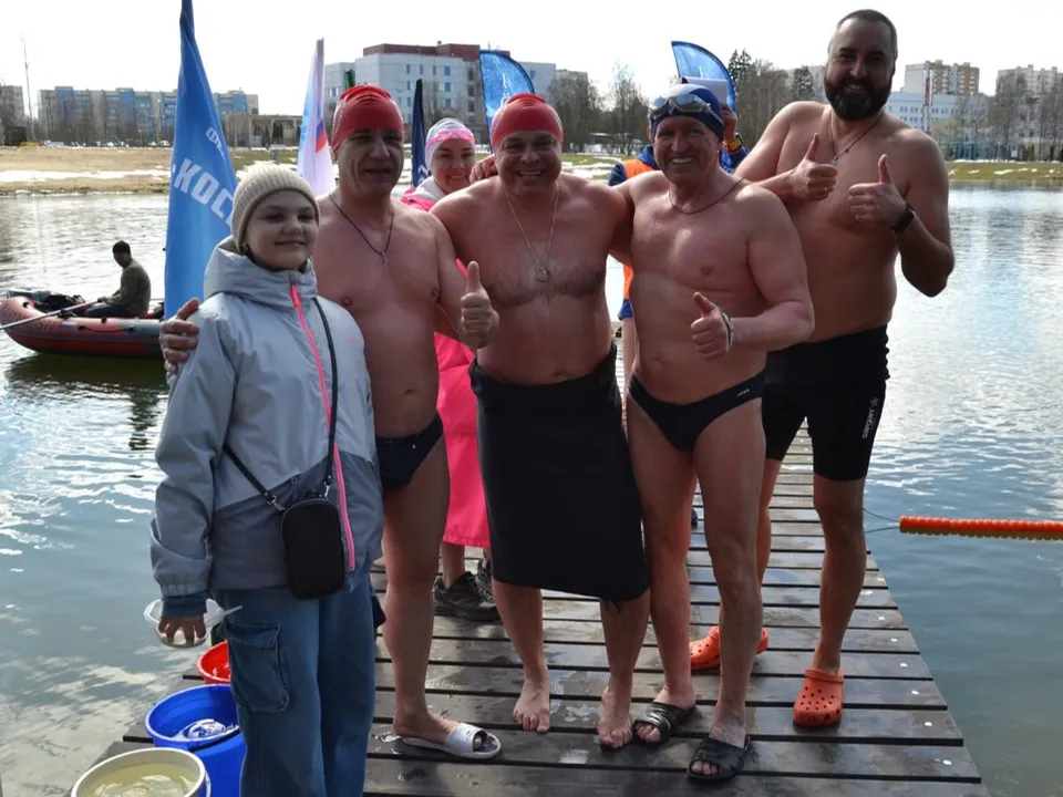 Глава Краснознаменска Владимир Пирогов (второй слева), заместитель главы Краснознаменска Евгений Митител (второй слева). Фото: администрация г.о. Краснознаменск