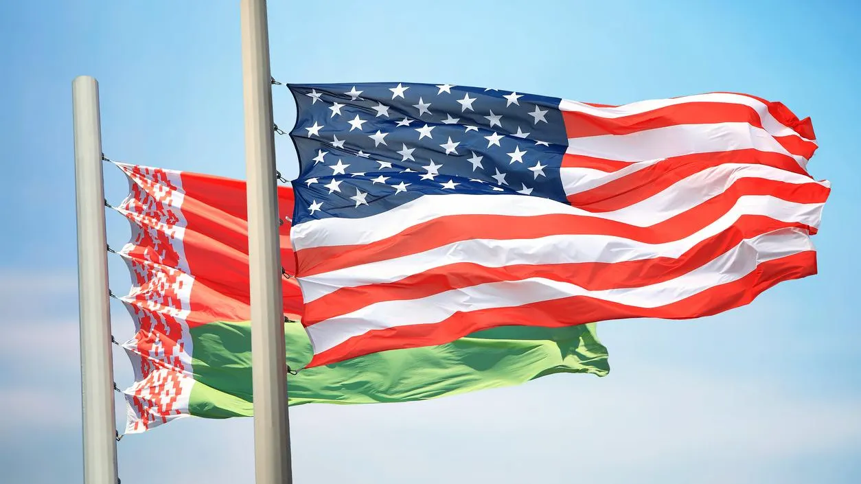 Политолог заявил, что Украина, а не ЕС, выступает против сближения США и Белоруссии