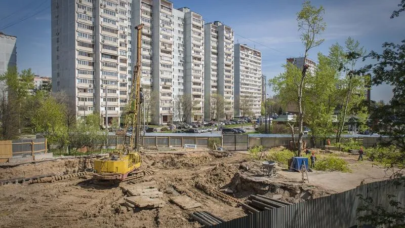 Дом ходуном