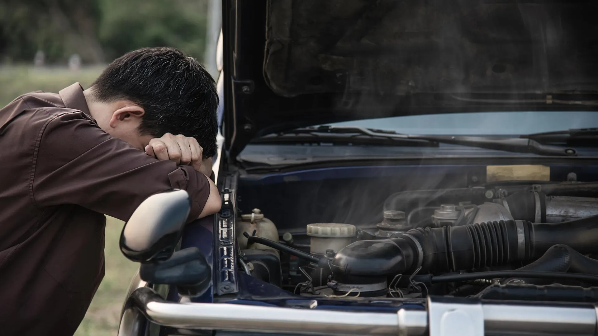 Китайский GAC GS8 вновь загорелся на трассе во время движения