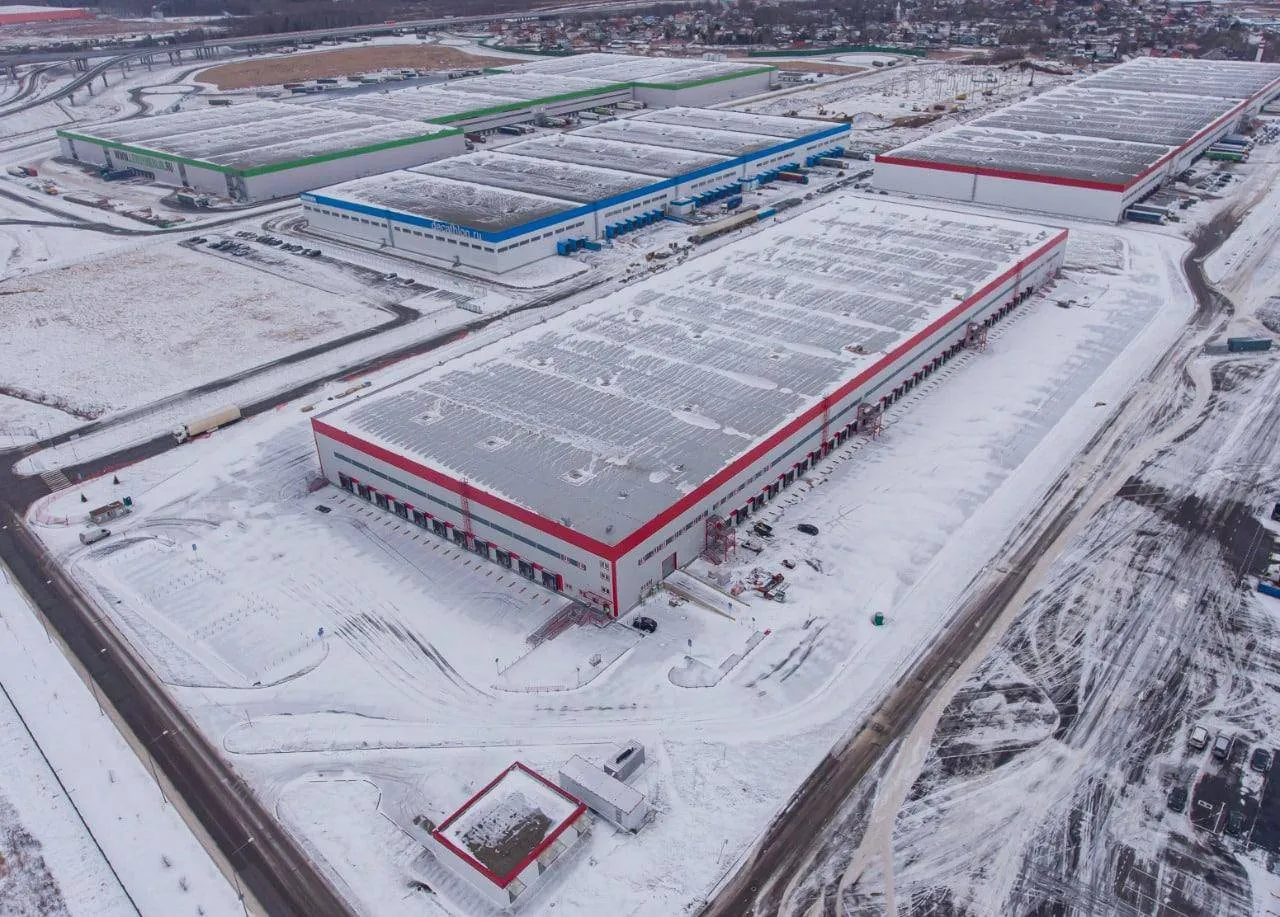 Промышленно логистический парк южный. Промышленно-логистический парк о. Логистический парк солнечный омск. Южные врата складской комплекс. Новосибирск.