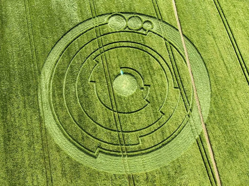 «Ждет мгновенная смерть»: эзотерик рассказала об опасностях загадочных кругов в Краснодарском крае