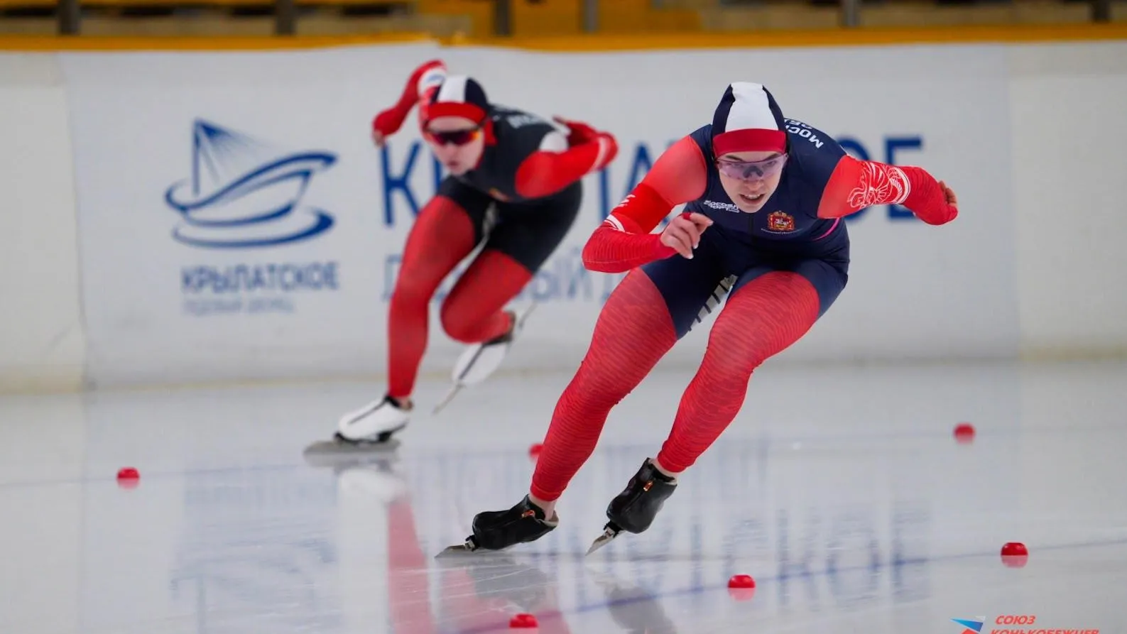 Подмосковные конькобежцы завоевали четыре награды на первенстве России