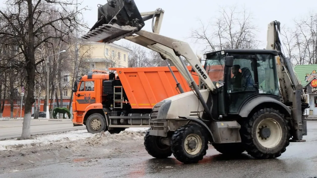 Свыше 2,5 миллиона кубометров снега вывезли дорожные службы Подмосковья с начала зимы