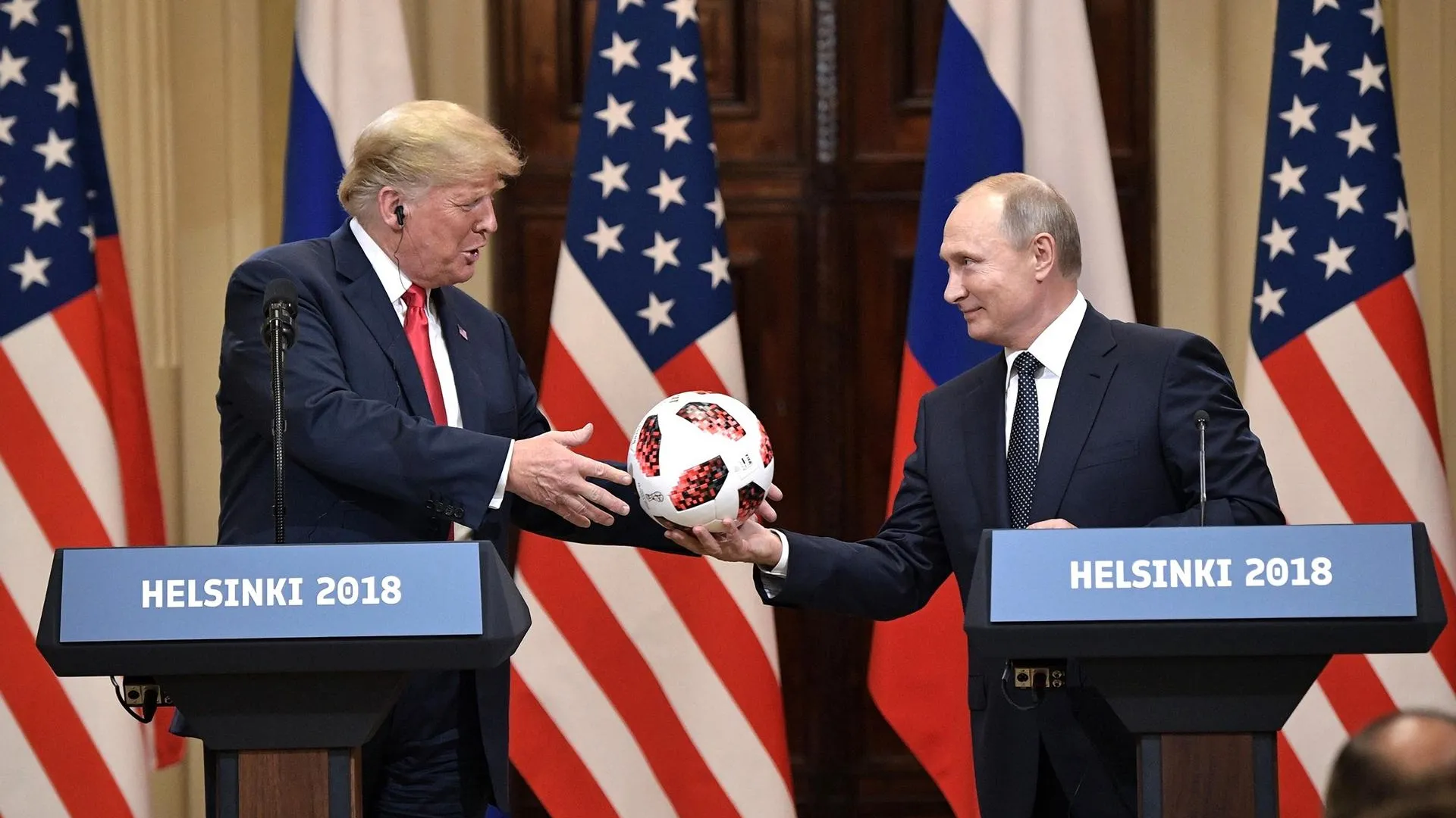 Kremlin Pool/ZUMAPRESS.com