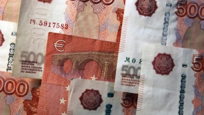 Экономист объяснил, как возобновление операций валютой в рамках бюджетного правила повлияет на рубль