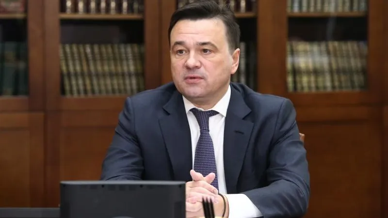 Губернатор поручил вовремя завершить все работы по благоустройству и ремонту подъездов