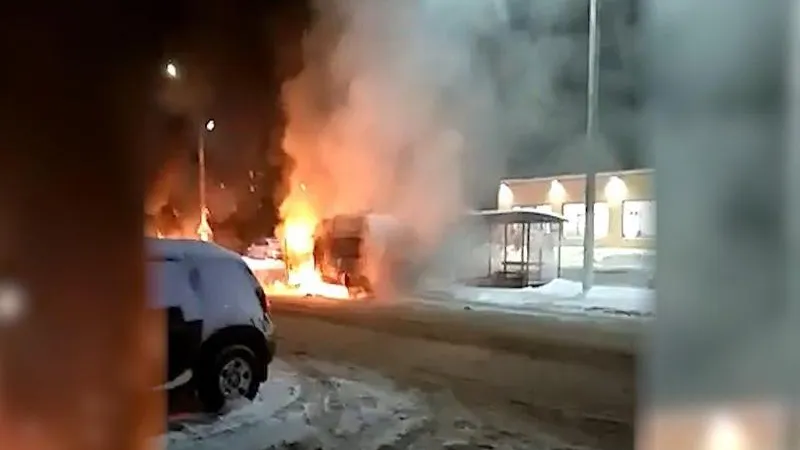 Машина МФЦ загорелась в Кубинке
