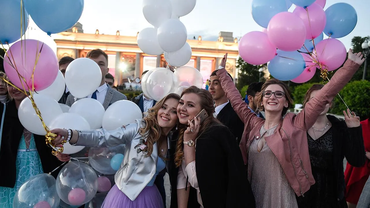 Выпускной вечер в 2025 году: сколько стоит и как организовать в Подмосковье
