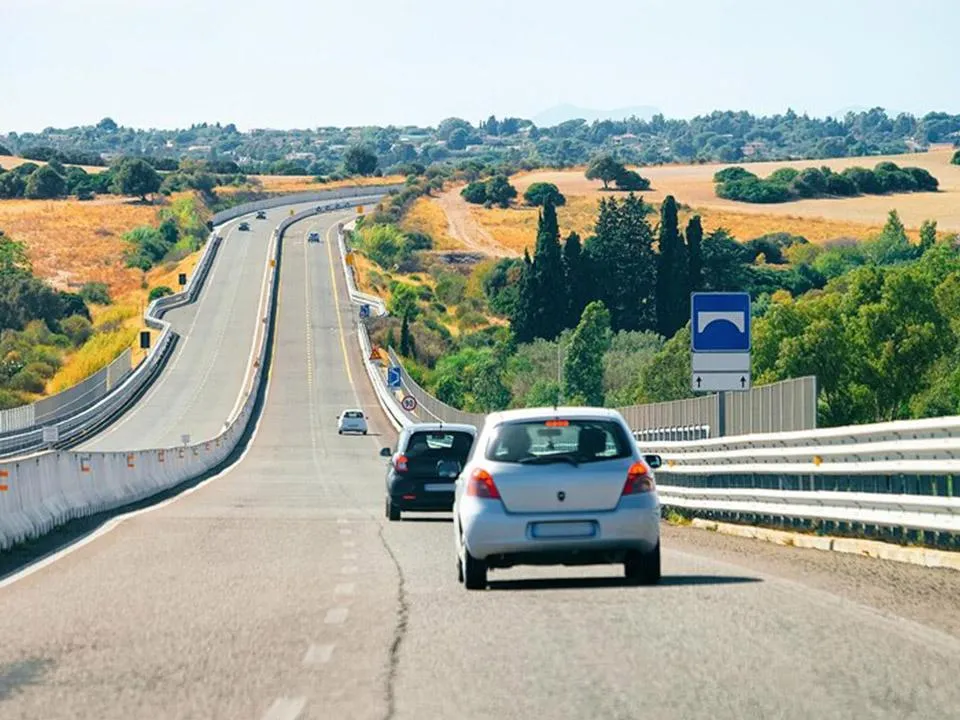 «Пересядем на отечественную технику»: в Госдуме предложили жестко ответить на новое ограничение ЕС