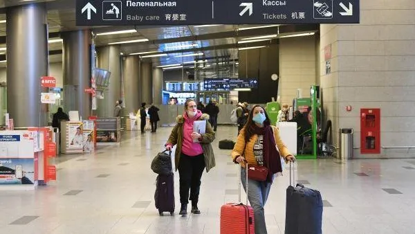 Более 40 рейсов задержали и отменили в столичных аэропортах