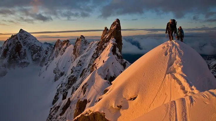 Снегопад, дикий мороз и поиски: последние новости о 13-ти пропавших туристах на Урале