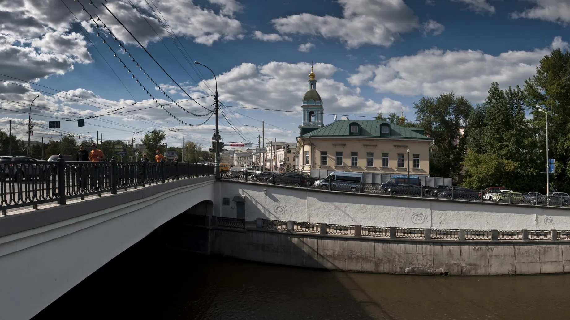 Serebryanicheskaya Embankment