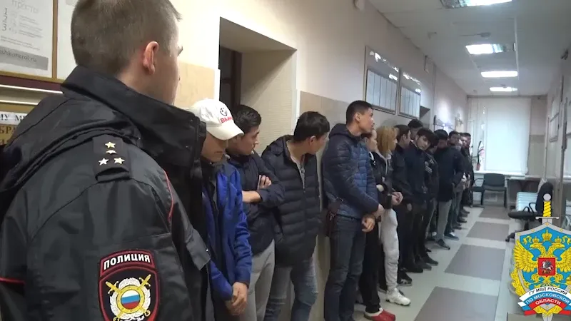 Более 120 нелегалов нашли полицейские после рейда в Балашихе
