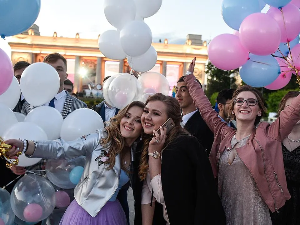 Выпускной вечер в 2025 году: сколько стоит и как организовать в Подмосковье