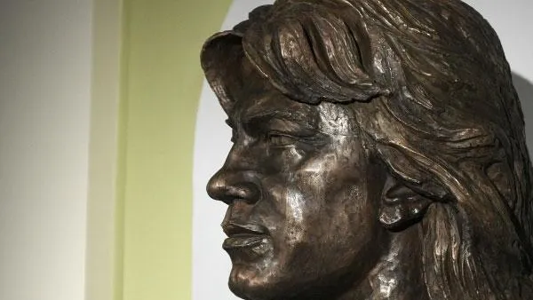 Бронзовая скульптура Хворостовского появится в Красноярске