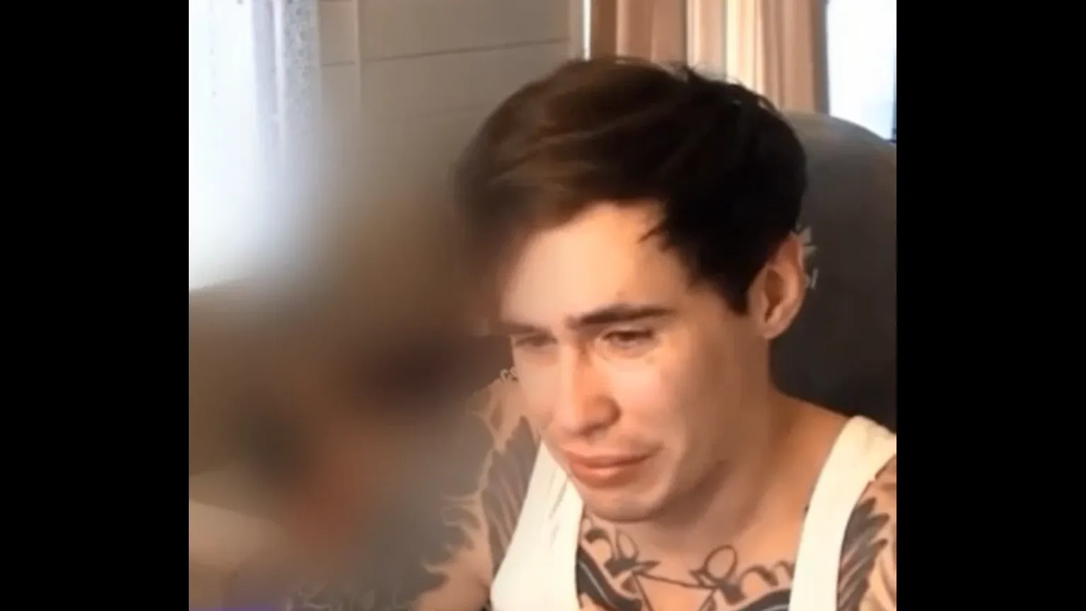 скриншот из видео