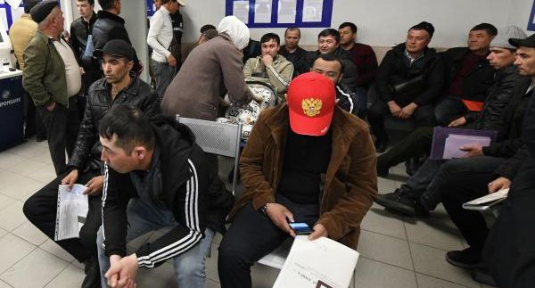 Срок, в который нелегалы могли урегулировать свой статус в РФ, истек 10 сентября