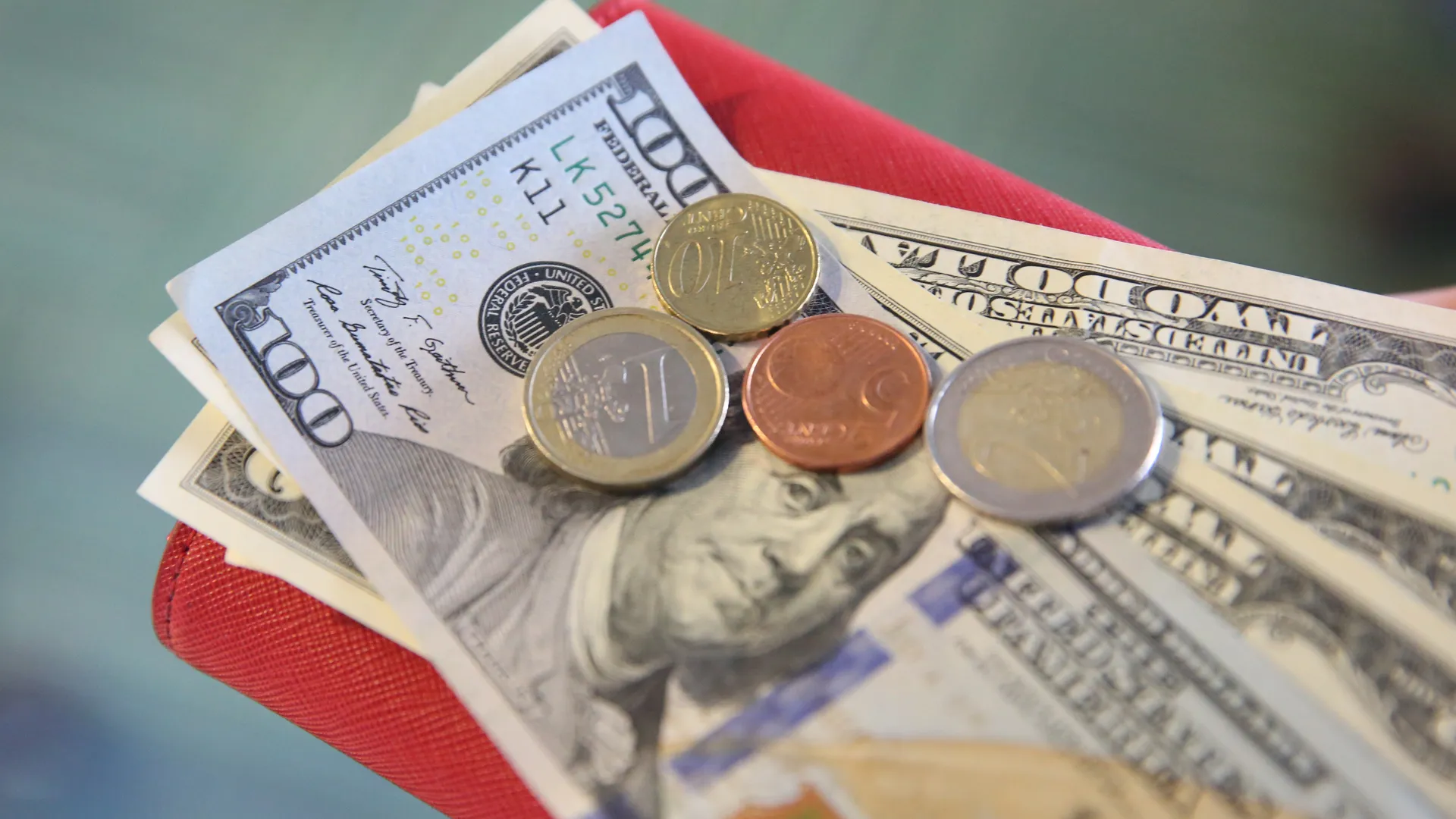 Глава РФПИ предрек самоубийство европейской цивилизации