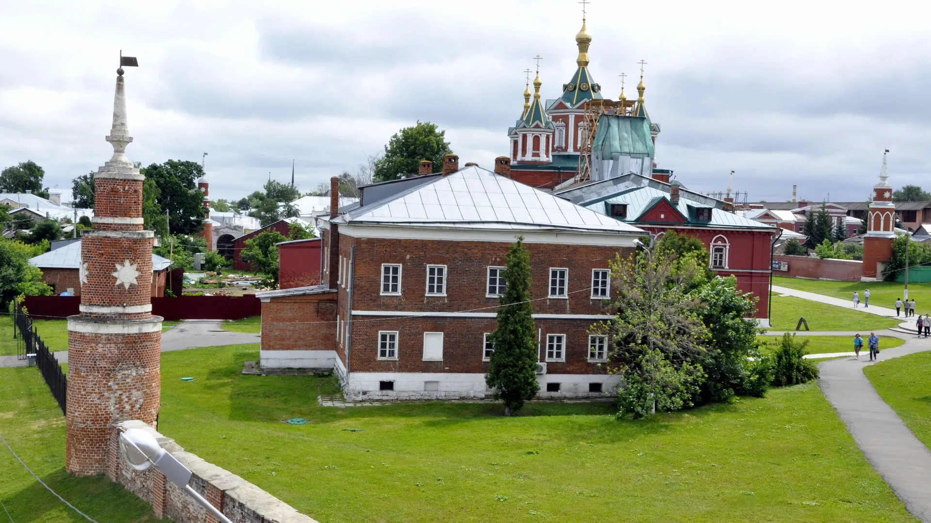 Успенский Брусенский женский монастырь в Коломне