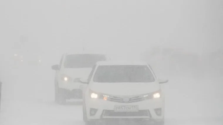 На Ямале из-за метели закрыты почти все зимники