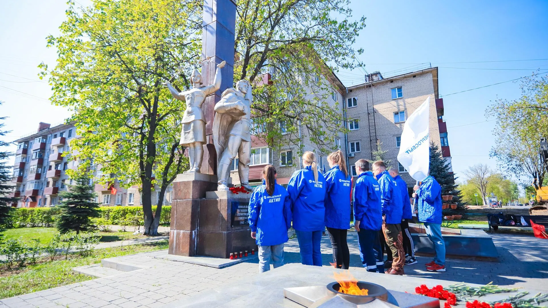 В Шатуре улучшают благоустройство территорий рядом с мемориальными комплексами