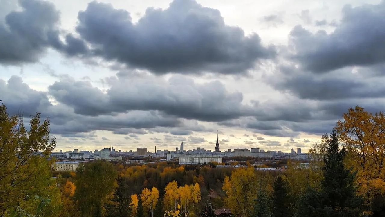 «Циклон ушел, но не навсегда»: синоптик рассказал, что ждет Москву и Подмосковье до конца недели