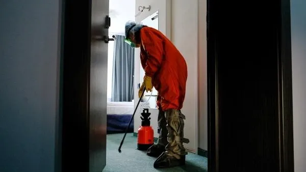 Жителей Подмосковья предупредили о фейковой информации о ворах под видом дезинфекторов