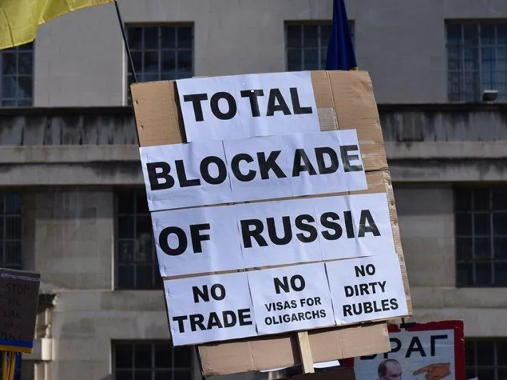 «Европа просчиталась» — эксперт о грядущем запрете российских нефтепродуктов
