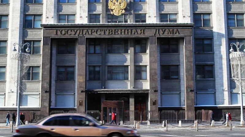 В Госдуме объяснили, зачем блогеру Чекалиной запретили пользоваться интернетом