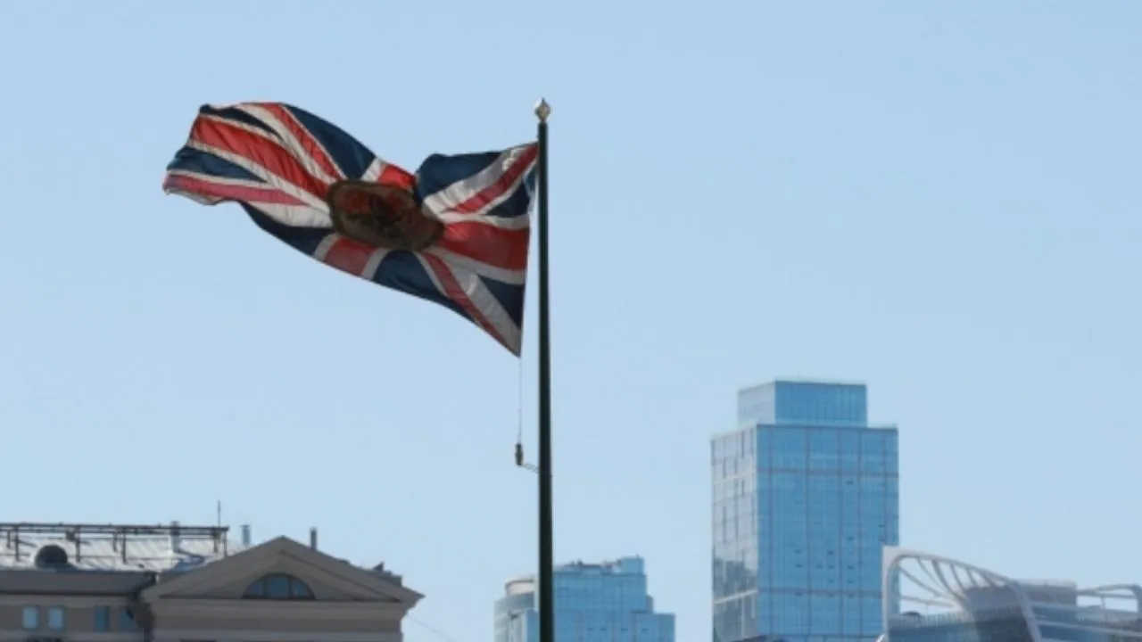 Английские врачи начали крупнейшую за последние десять лет забастовку