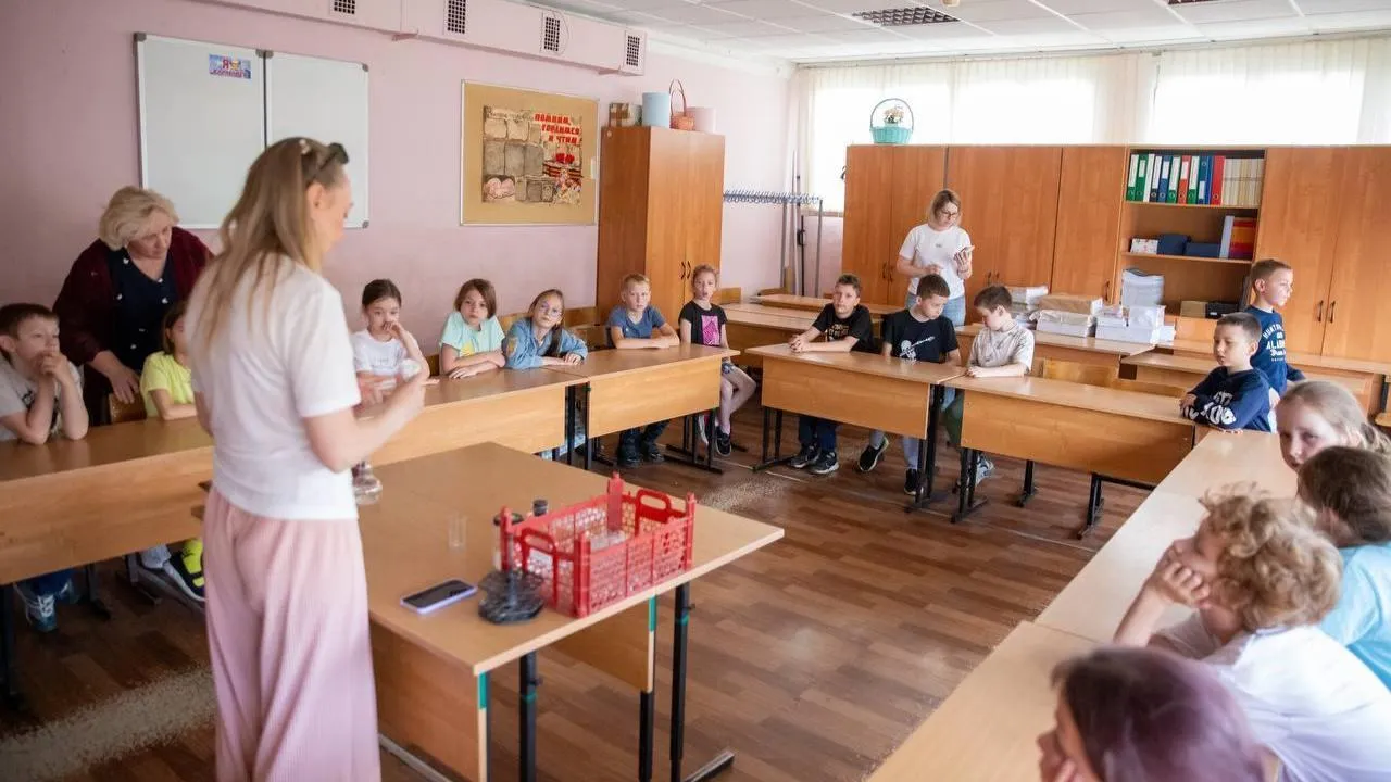 Эксперименты со звуковыми волнами и электричеством провели в школьном лагере Подольска