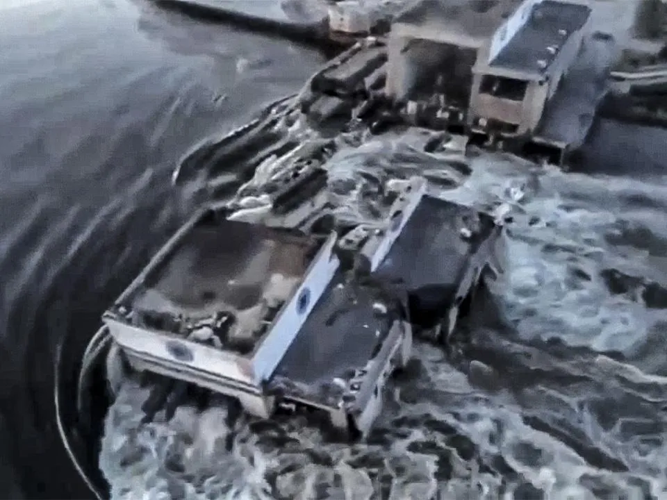 «Всемирное преступление против человечества»: бывший коллега Зеленского осудил подрыв плотины на Днепре