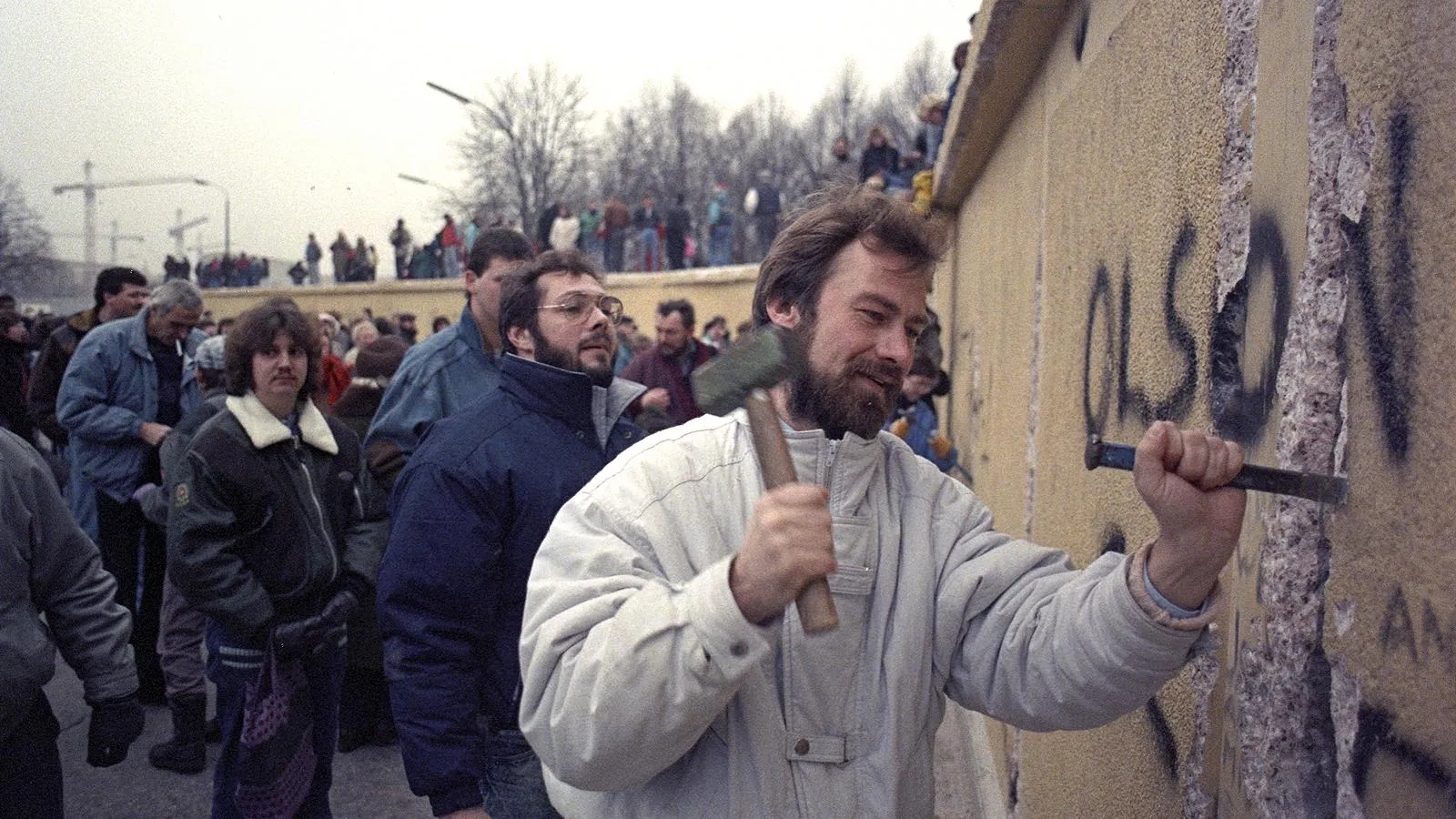Разрушители Берлинской стены, 1990 год. Jürgen Schwarz