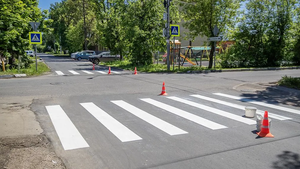 На улицах Звенигорода наносят новую дорожную разметку
