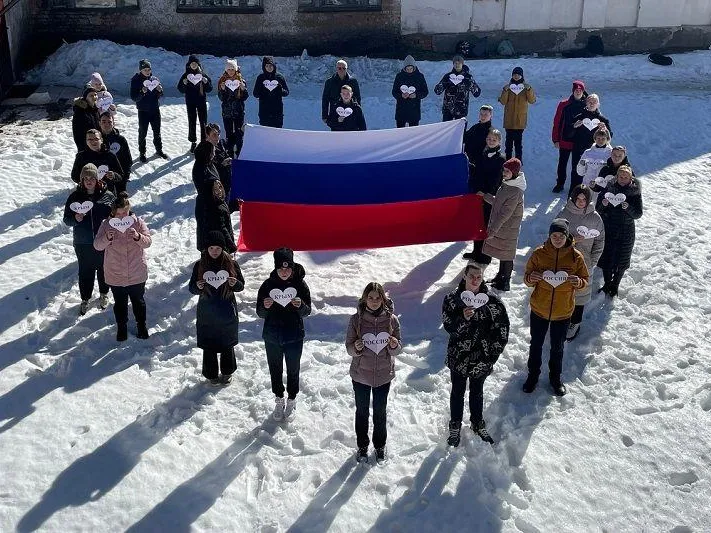«Смогли вернуться домой»: жители Крыма празднуют День воссоединения с Россией