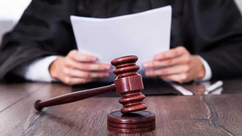 За хищение 56 млн рублей осудят руководство фирмы ритуальных услуг в столице