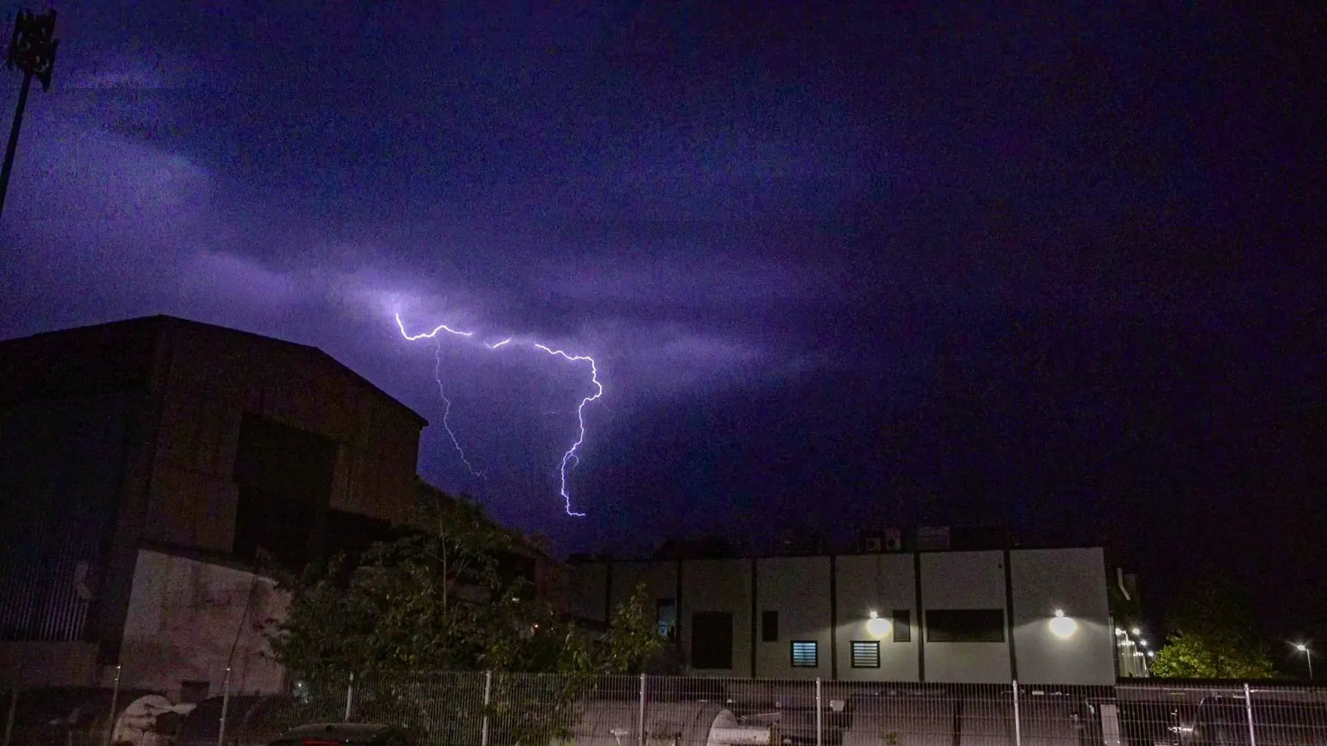 IMAGO/Henry Mungenast/EinsatzR/www.imago-images.de