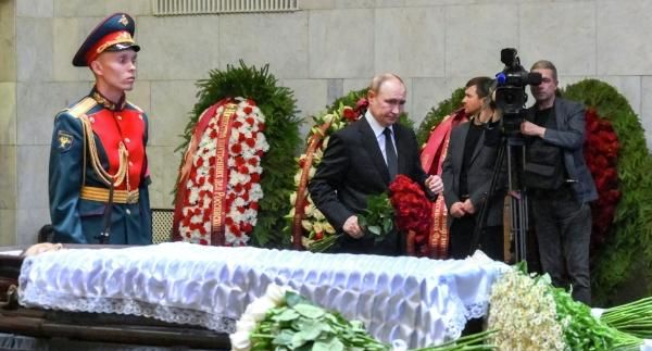 Путин прибыл в ЦКБ на церемонию прощания с Ириной Подносовой