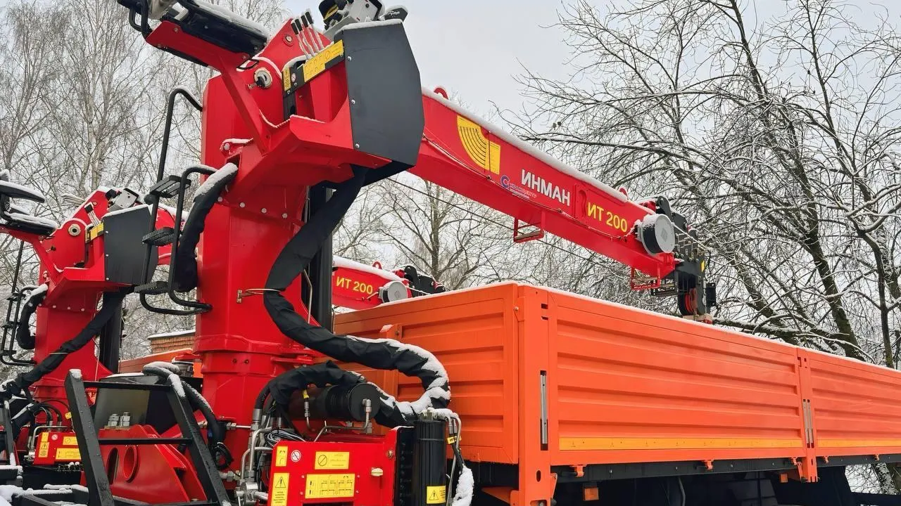 Два новых манипулятора поступили на коммунальную службу в Волоколамском округе