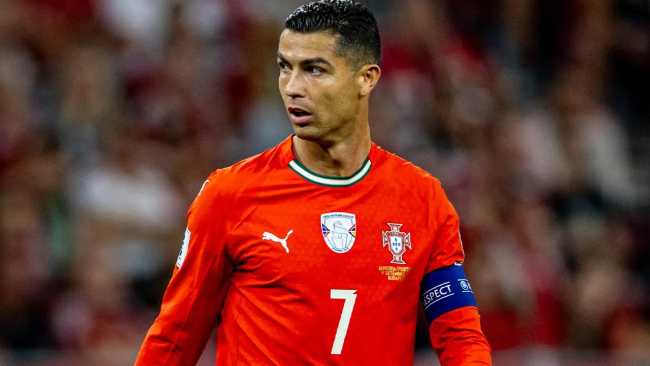 Бывший полузащитник «Ювентуса» дал совет, с кого брать пример — Месси или Роналду