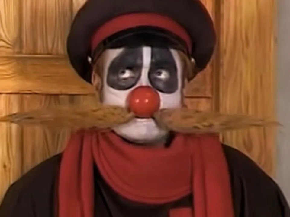 «Как второй раз потерять дедушку»: фанаты скорбят из-за смерти звезды «Каламбура» Сергея Гладкова