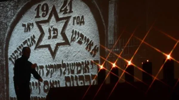 Израиль и Польша начнут диалог по закону о Холокосте