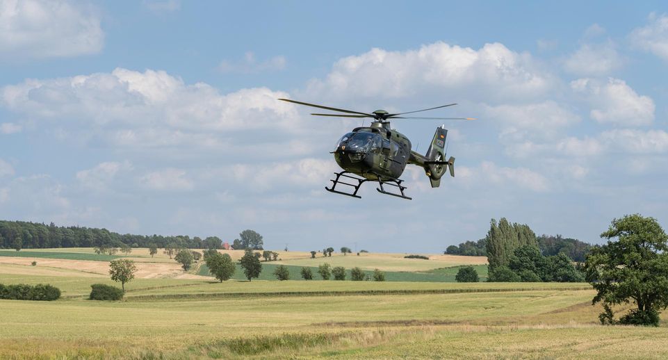 Минобороны Казахстана: в Алматинской области пропал военный вертолет EC-145