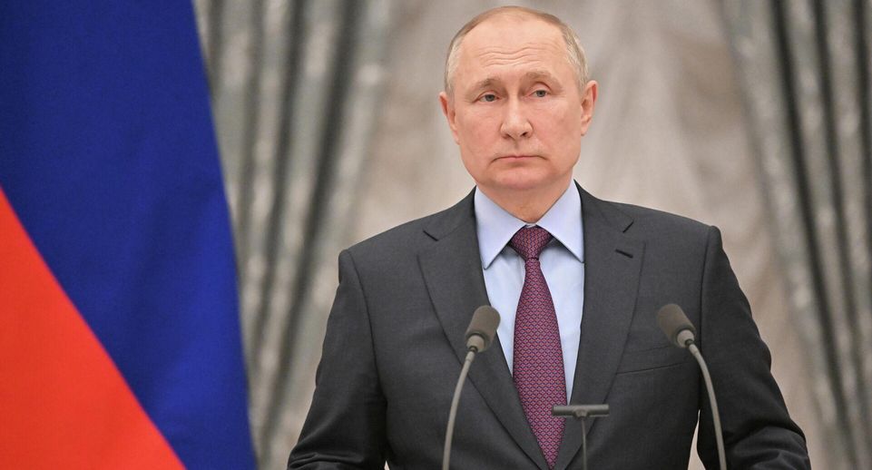«Честно вам скажу, маловато»: Путин считает, что студотряды должны зарабатывать больше