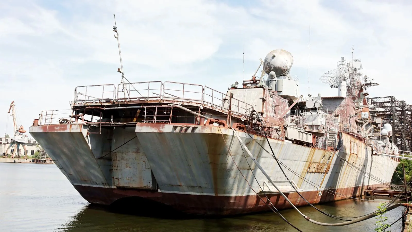 недостроенный ракетный крейсер «Украина», Николаев, 2019 год / Tarasov