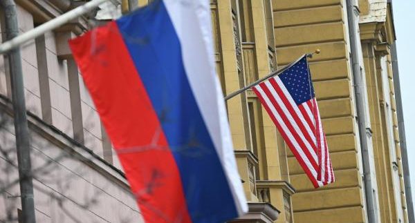 Экс-аналитик ЦРУ Макговерн о саммите: России и США нужны хорошие отношения