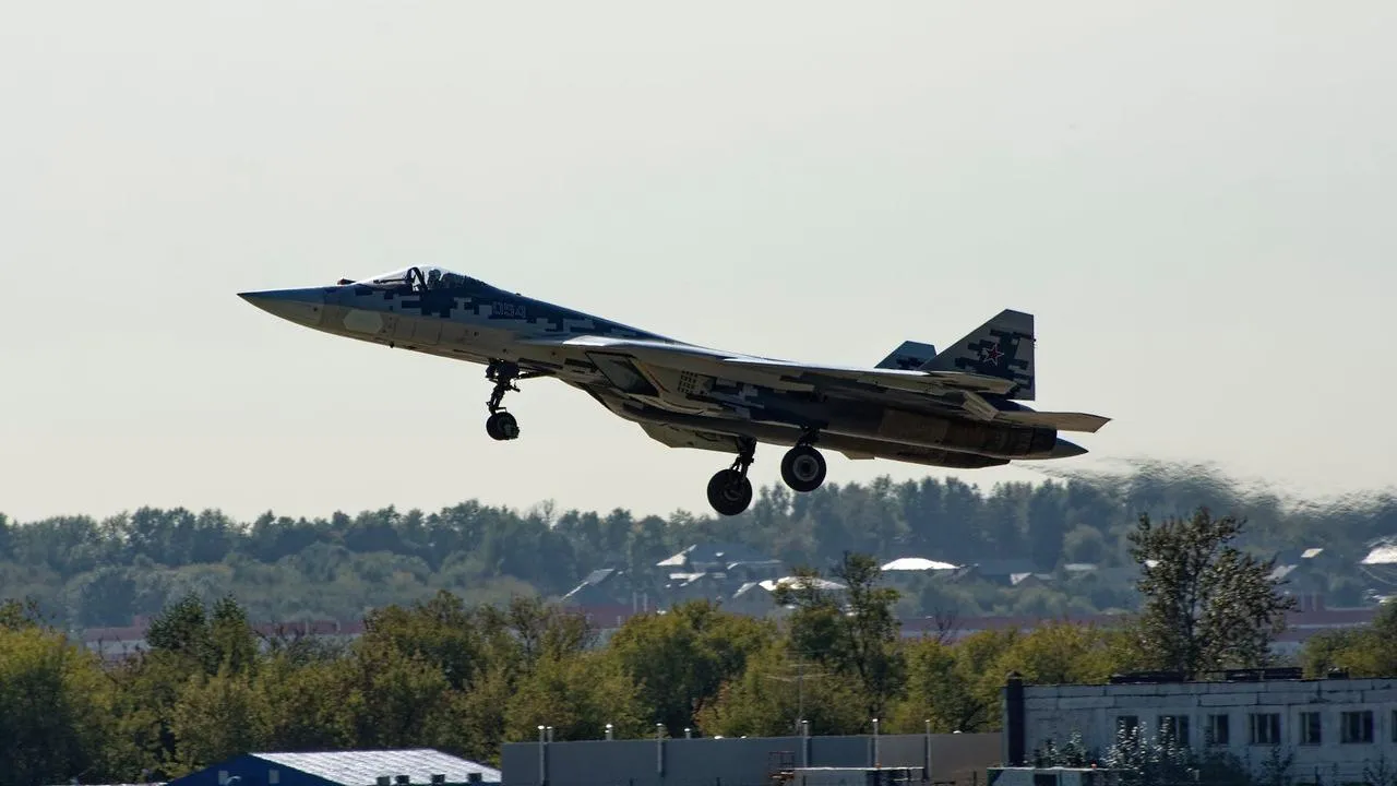 США отказались представить F-35 и F-16 на авиавыставке в Индии из-за Су-57