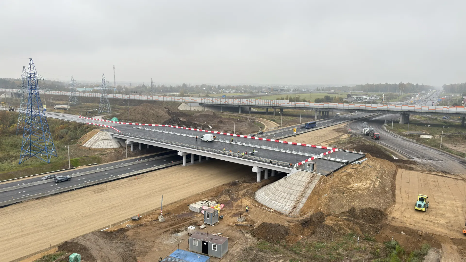 Строительство путепровода на пересечении с А-107 (Малым Московским кольцом)