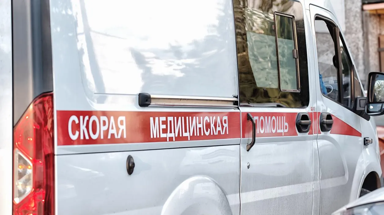 «97 человек против огня». В порту Краснодарского края вспыхнул пожар после удара ВСУ